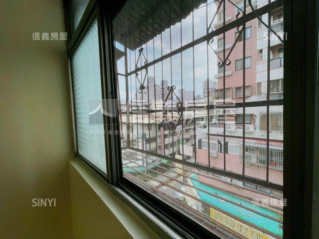 近捷運五樓三房公寓好儲物房屋室內格局與周邊環境