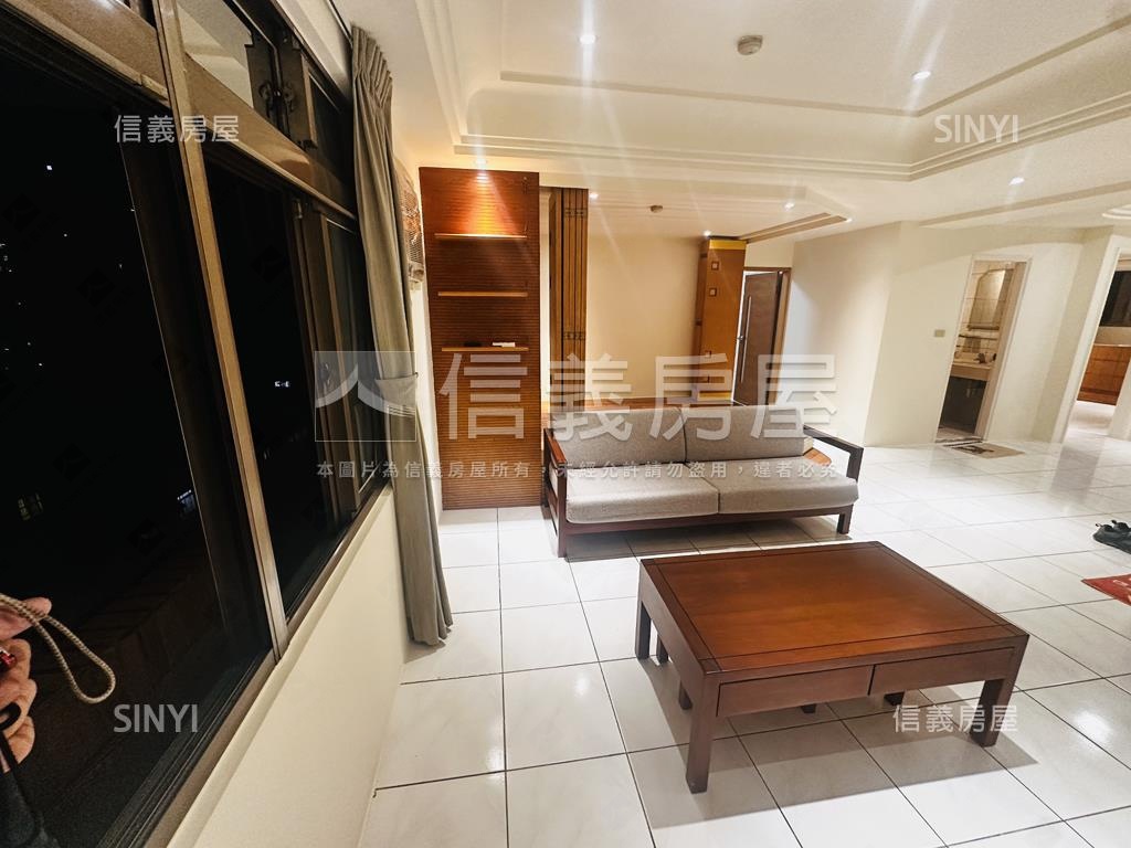 長江華廈兩房車位房屋室內格局與周邊環境