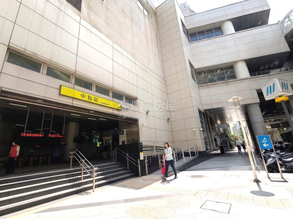 中和捷運旁高檔裝潢廠辦房屋室內格局與周邊環境