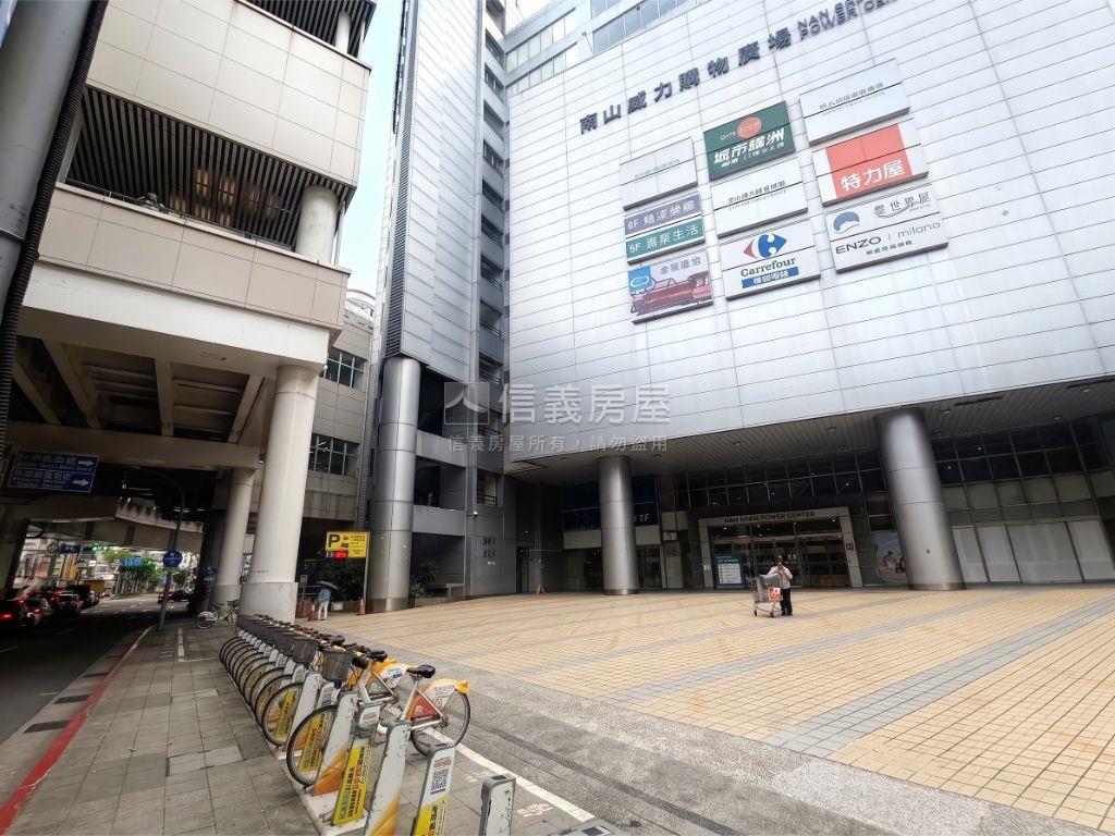 中和捷運旁高檔裝潢廠辦房屋室內格局與周邊環境
