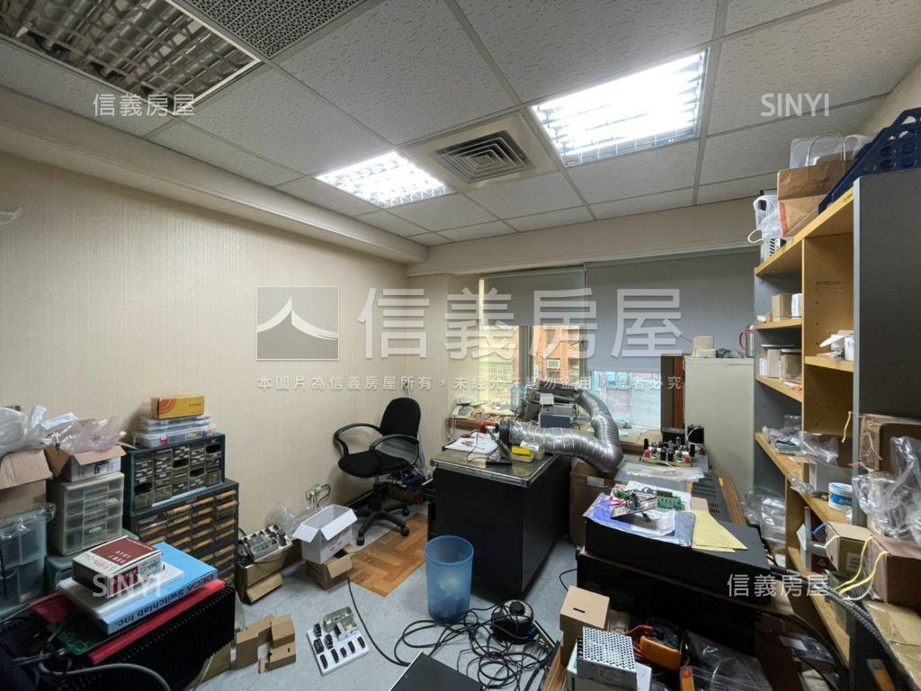 中興路稀有商辦附車位房屋室內格局與周邊環境