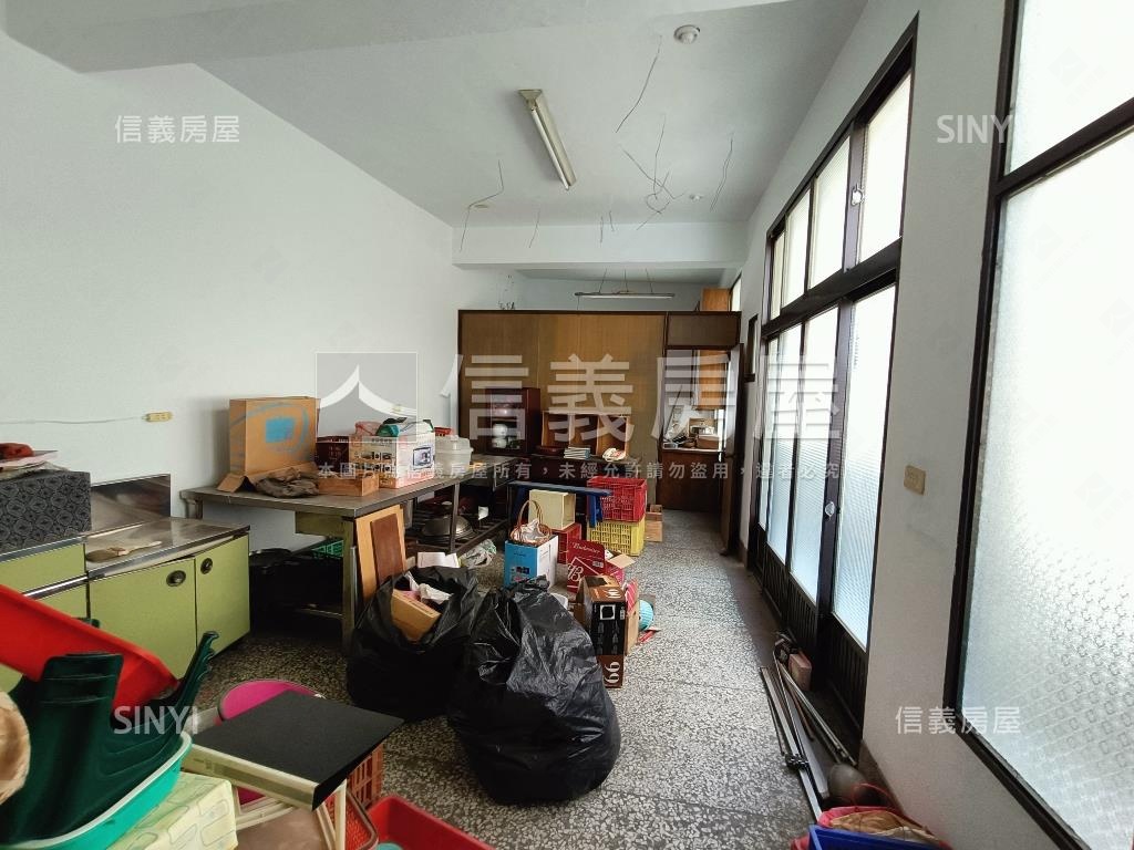 專任近火車站市區超值透天房屋室內格局與周邊環境