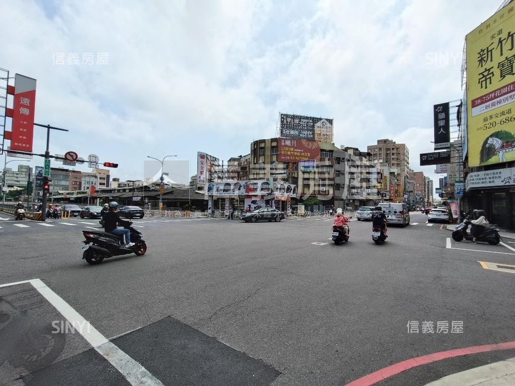 專任近火車站市區超值透天房屋室內格局與周邊環境