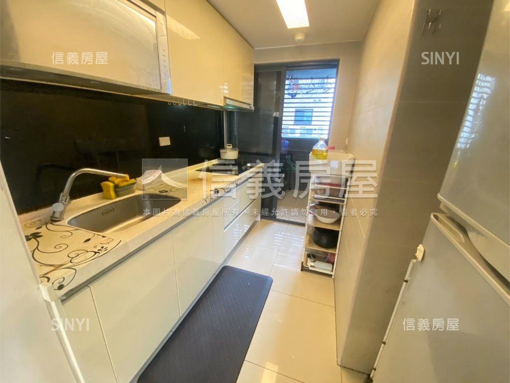 帝王座採光２＋１附車位房屋室內格局與周邊環境