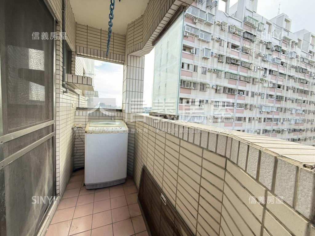 中山醫商圈採光四房房屋室內格局與周邊環境