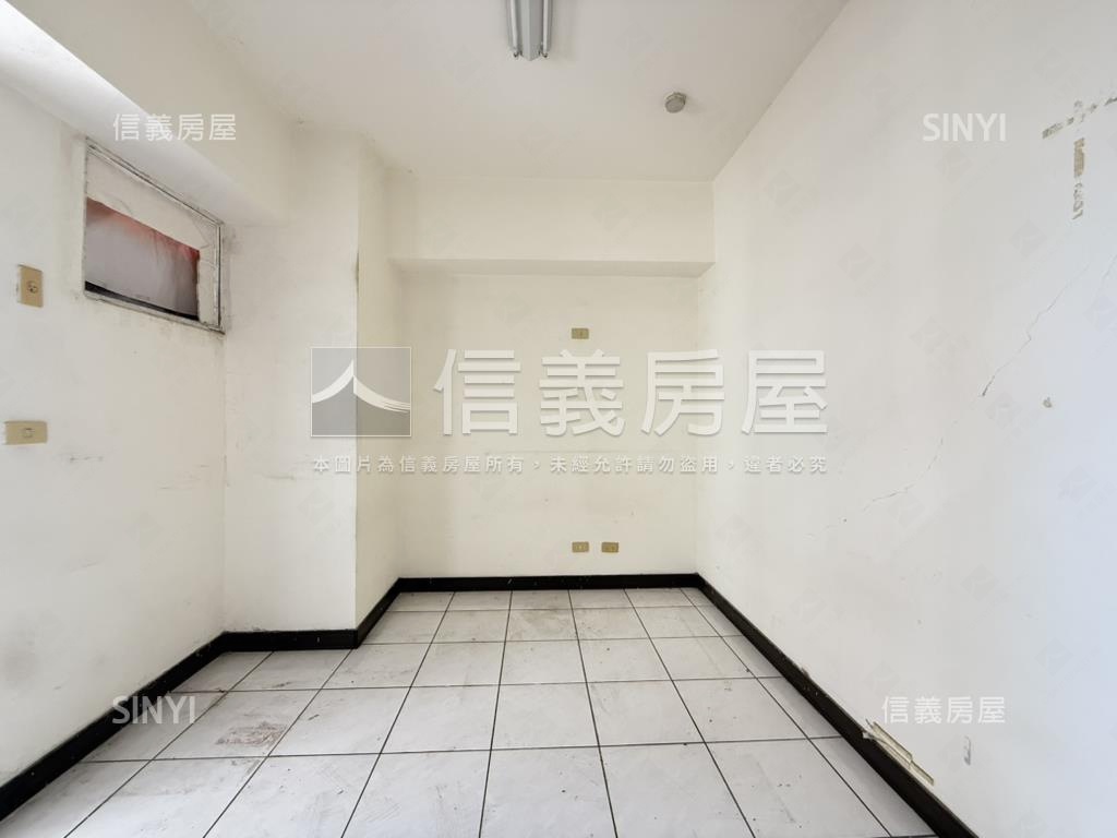 中山醫商圈採光四房房屋室內格局與周邊環境