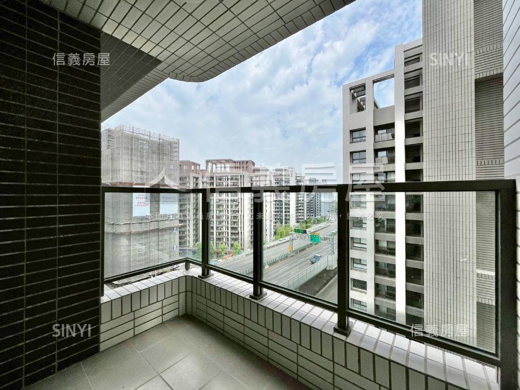春福興波三房雙平車房屋室內格局與周邊環境