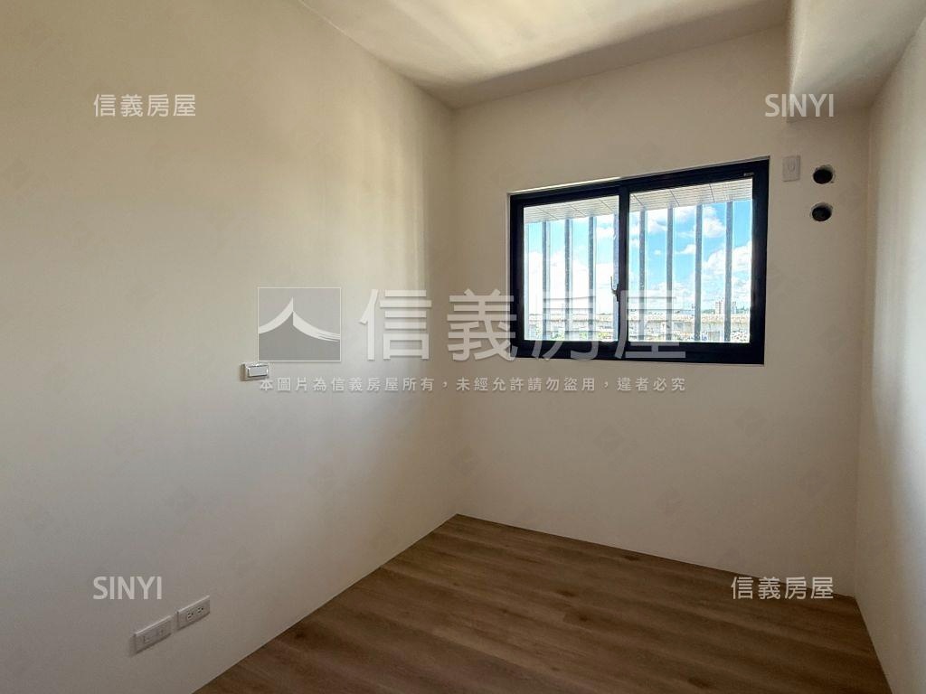 文化國小康晶硯三房車位房屋室內格局與周邊環境