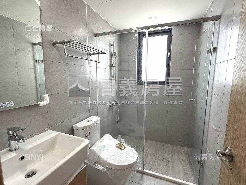 文化國小康晶硯三房車位房屋室內格局與周邊環境