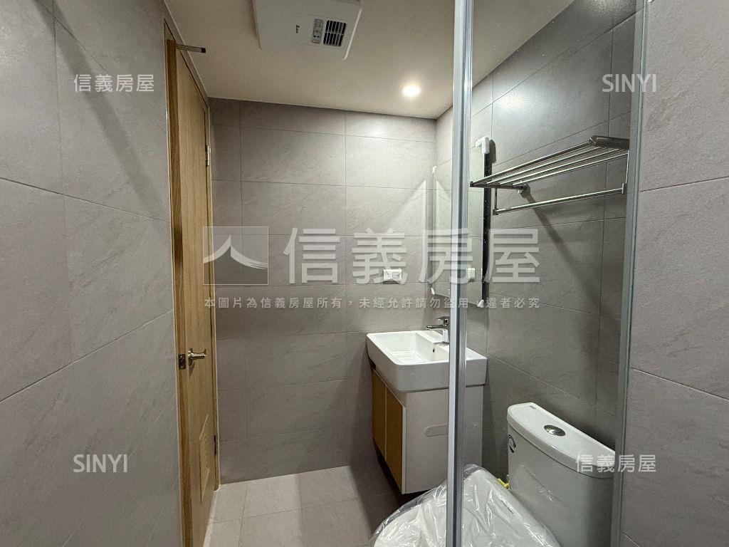 文化國小康晶硯三房車位房屋室內格局與周邊環境