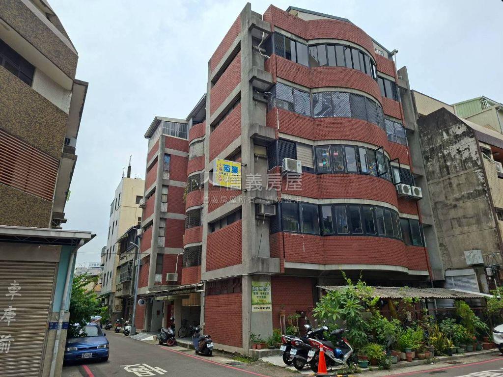 近園道三樓三房通風公寓房屋室內格局與周邊環境