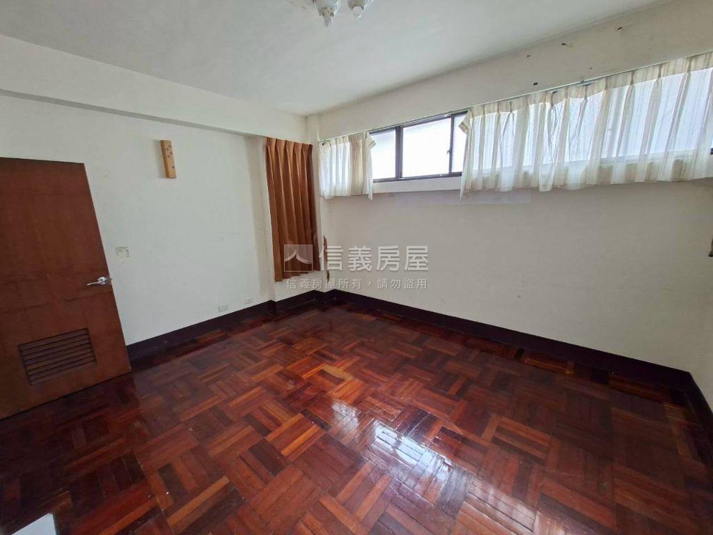 近園道三樓三房通風公寓房屋室內格局與周邊環境