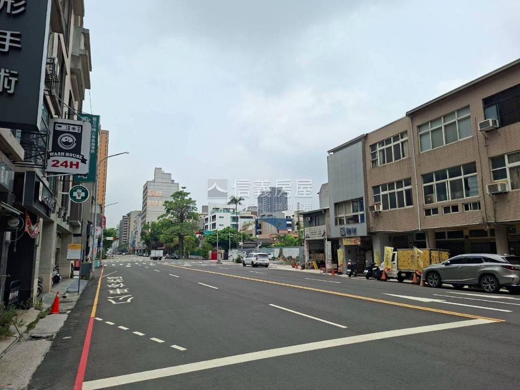 近園道三樓三房通風公寓房屋室內格局與周邊環境