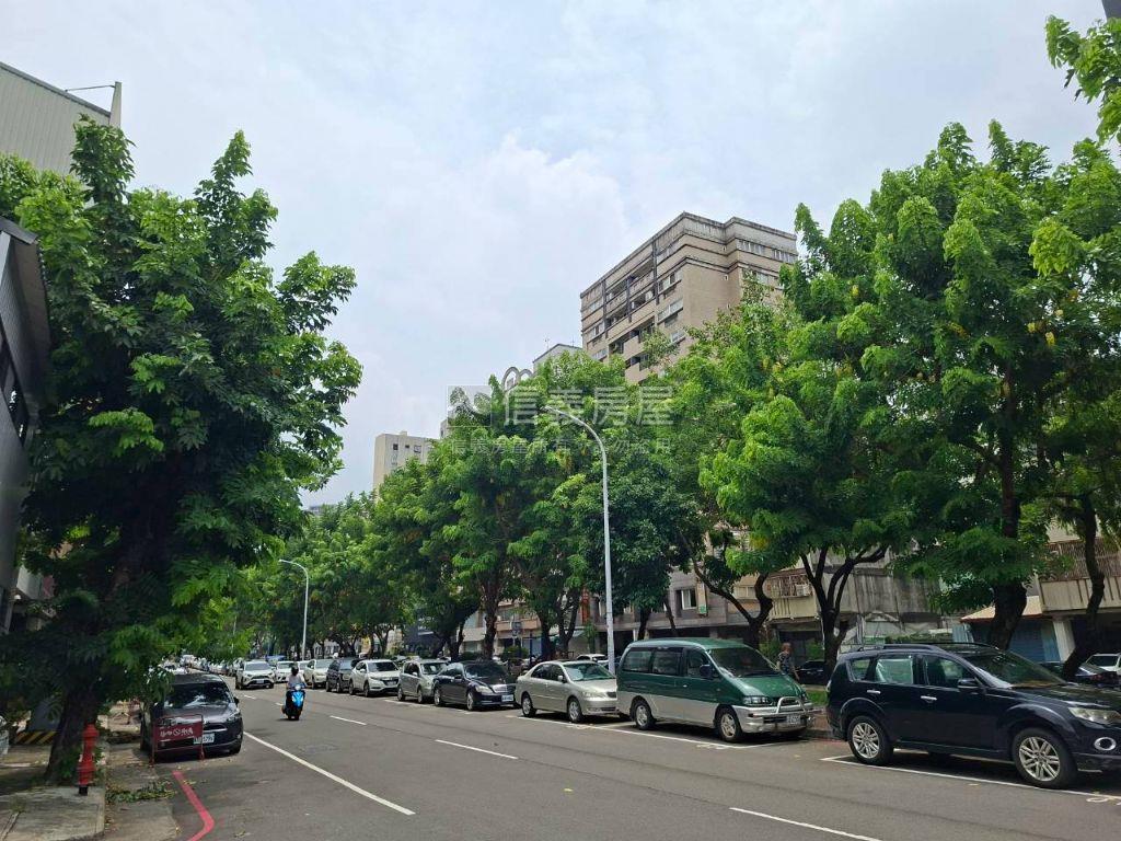 近園道三樓三房通風公寓房屋室內格局與周邊環境