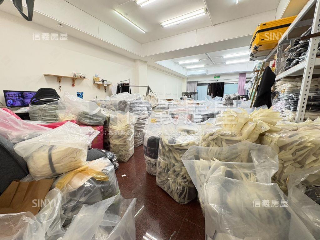 站前核心鑽石店面房屋室內格局與周邊環境