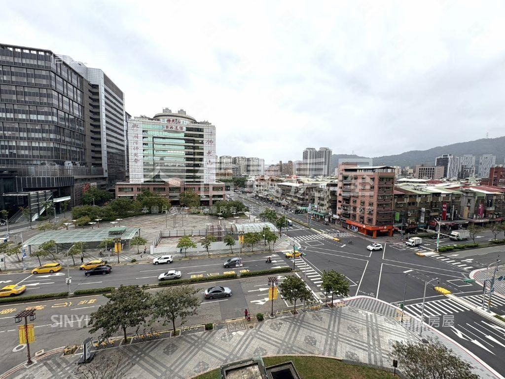 站前核心鑽石店面房屋室內格局與周邊環境