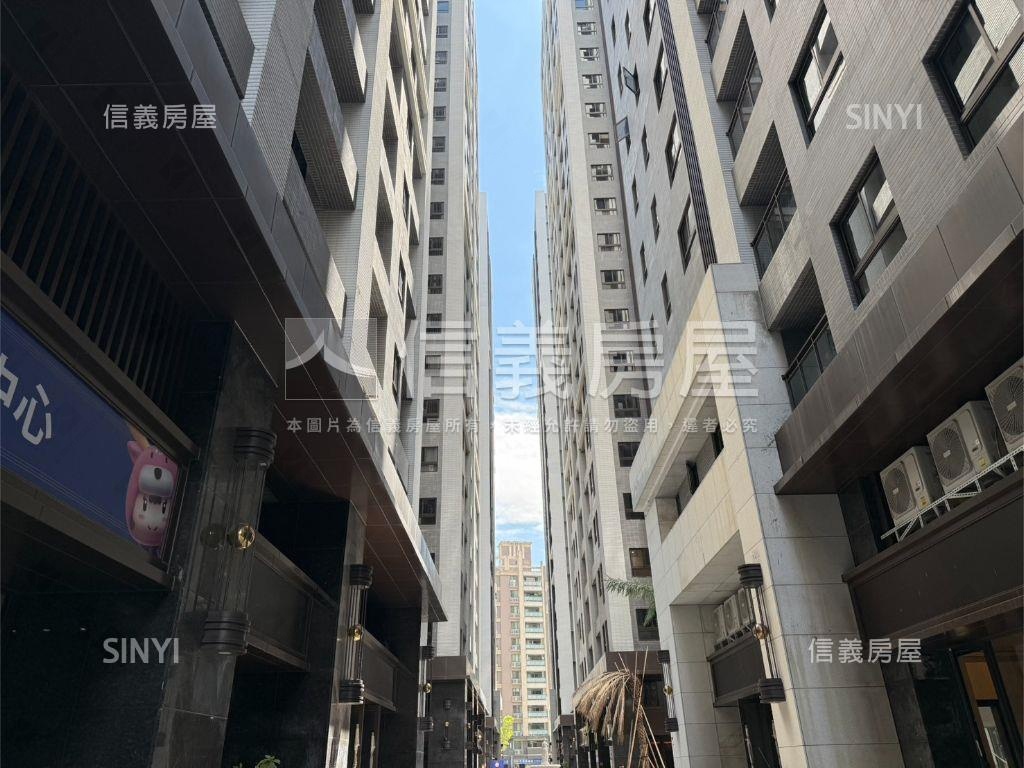 首購˙皇普兩房平車邊間戶房屋室內格局與周邊環境