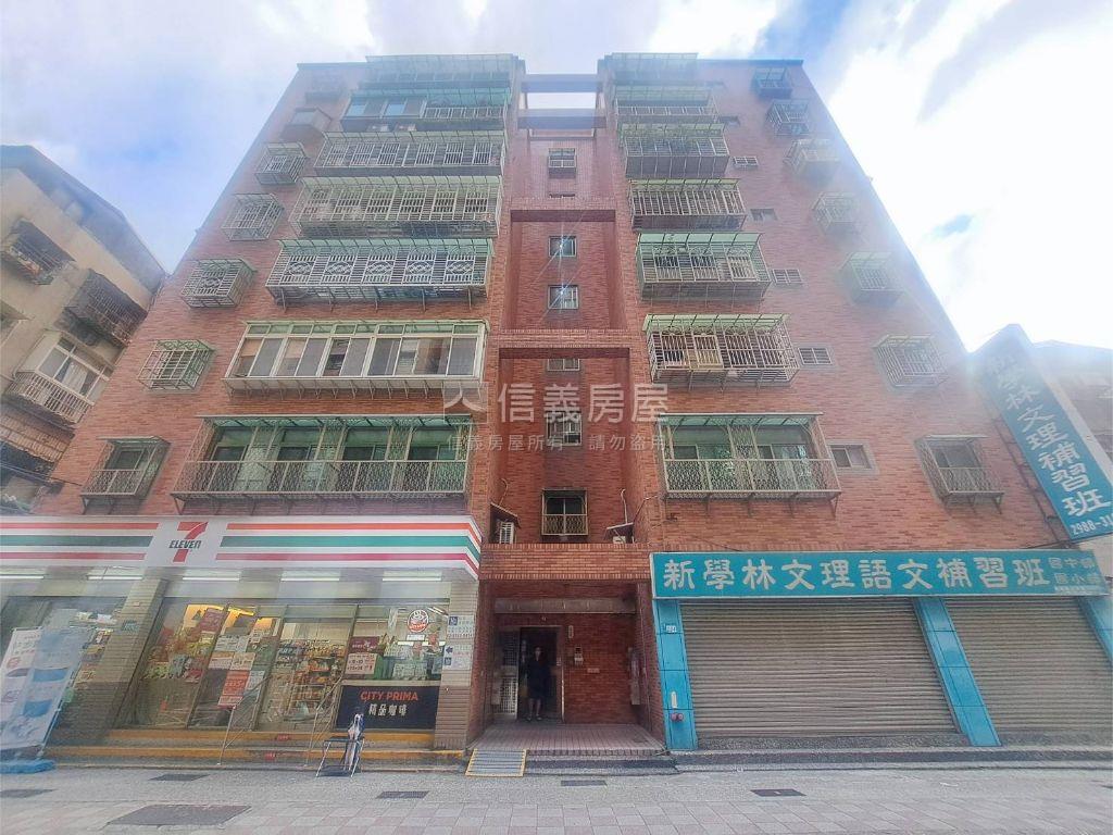 五華特區前後陽台珍稀三房房屋室內格局與周邊環境