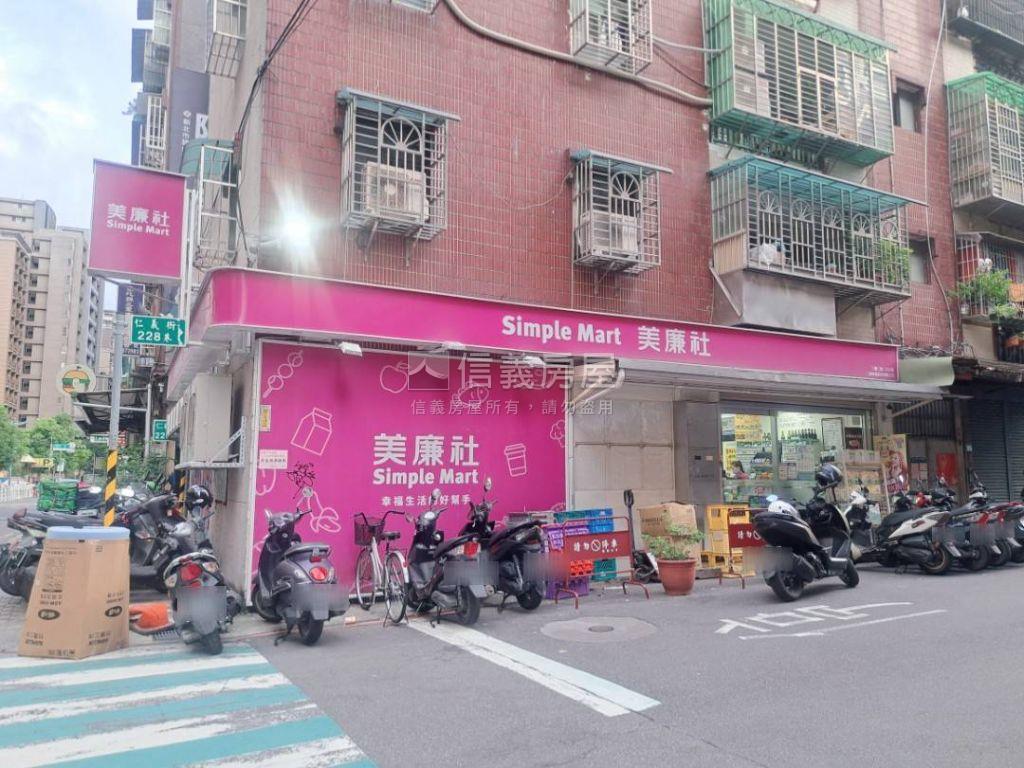 五華特區前後陽台珍稀三房房屋室內格局與周邊環境