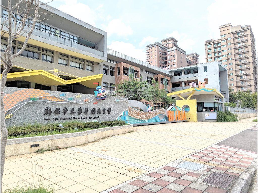 五華特區前後陽台珍稀三房房屋室內格局與周邊環境