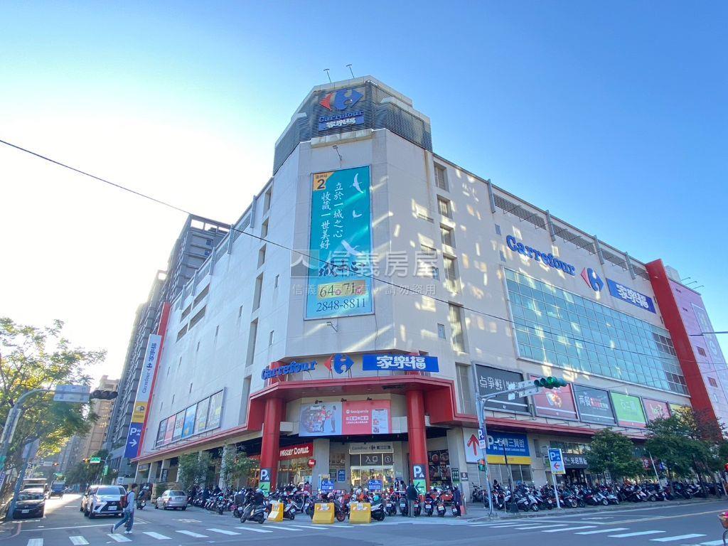 五華特區前後陽台珍稀三房房屋室內格局與周邊環境