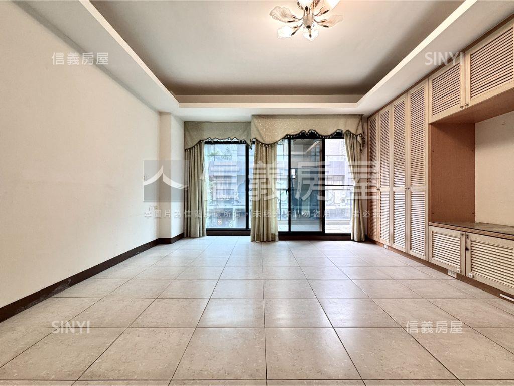 多城ＮＨＫ透天車墅房屋室內格局與周邊環境