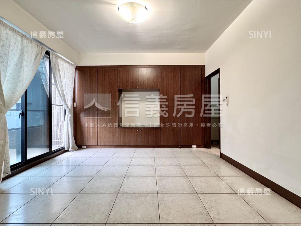 多城ＮＨＫ透天車墅房屋室內格局與周邊環境