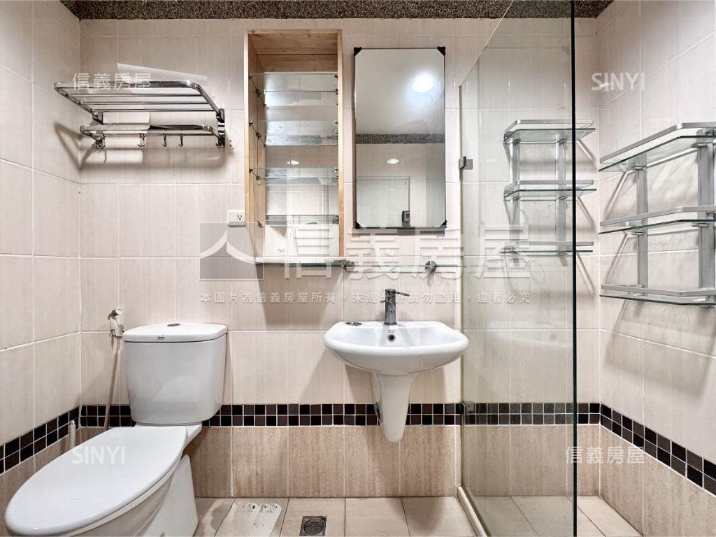 多城ＮＨＫ透天車墅房屋室內格局與周邊環境