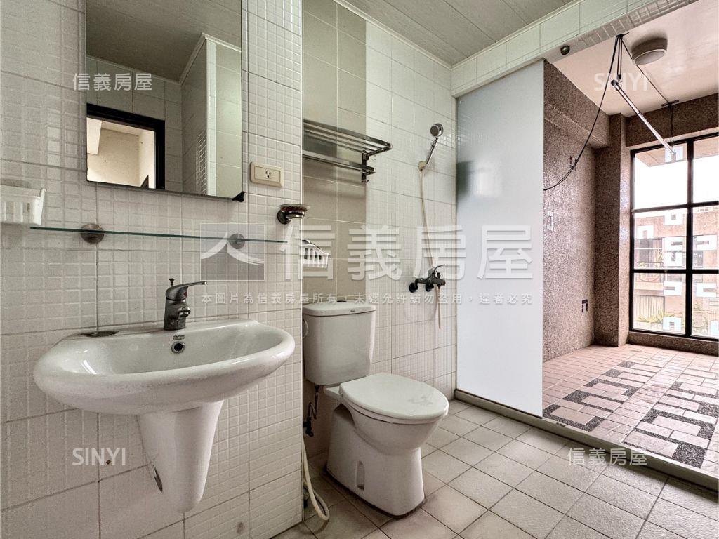 多城ＮＨＫ透天車墅房屋室內格局與周邊環境