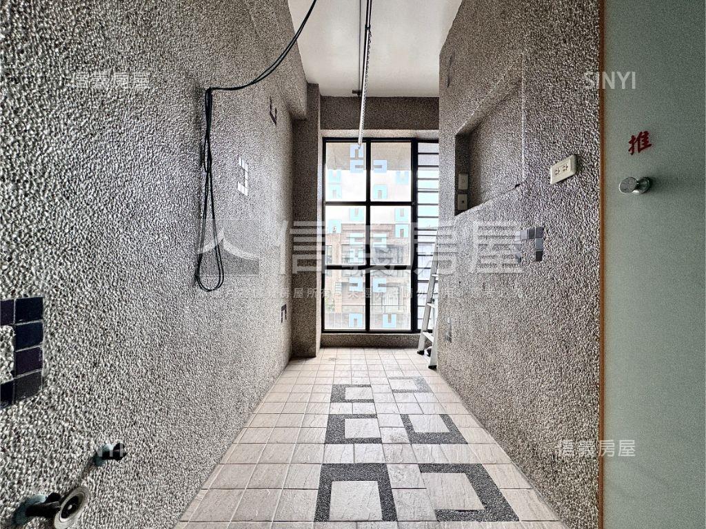 多城ＮＨＫ透天車墅房屋室內格局與周邊環境