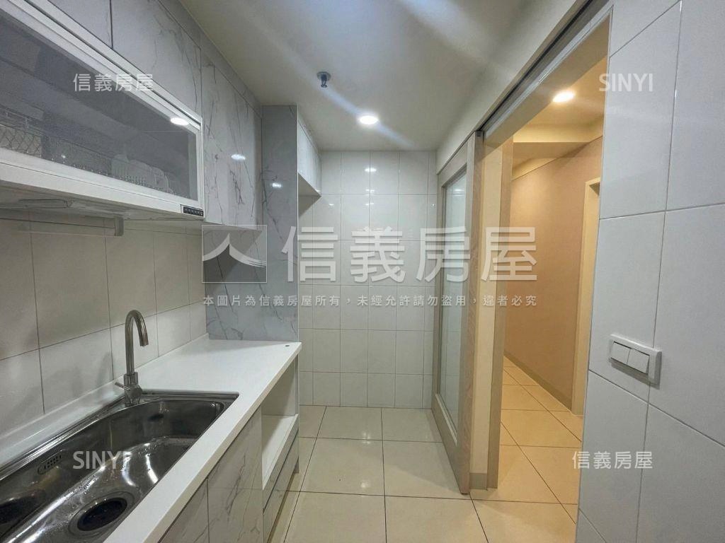 鼎中杏福全新裝潢三房平車房屋室內格局與周邊環境