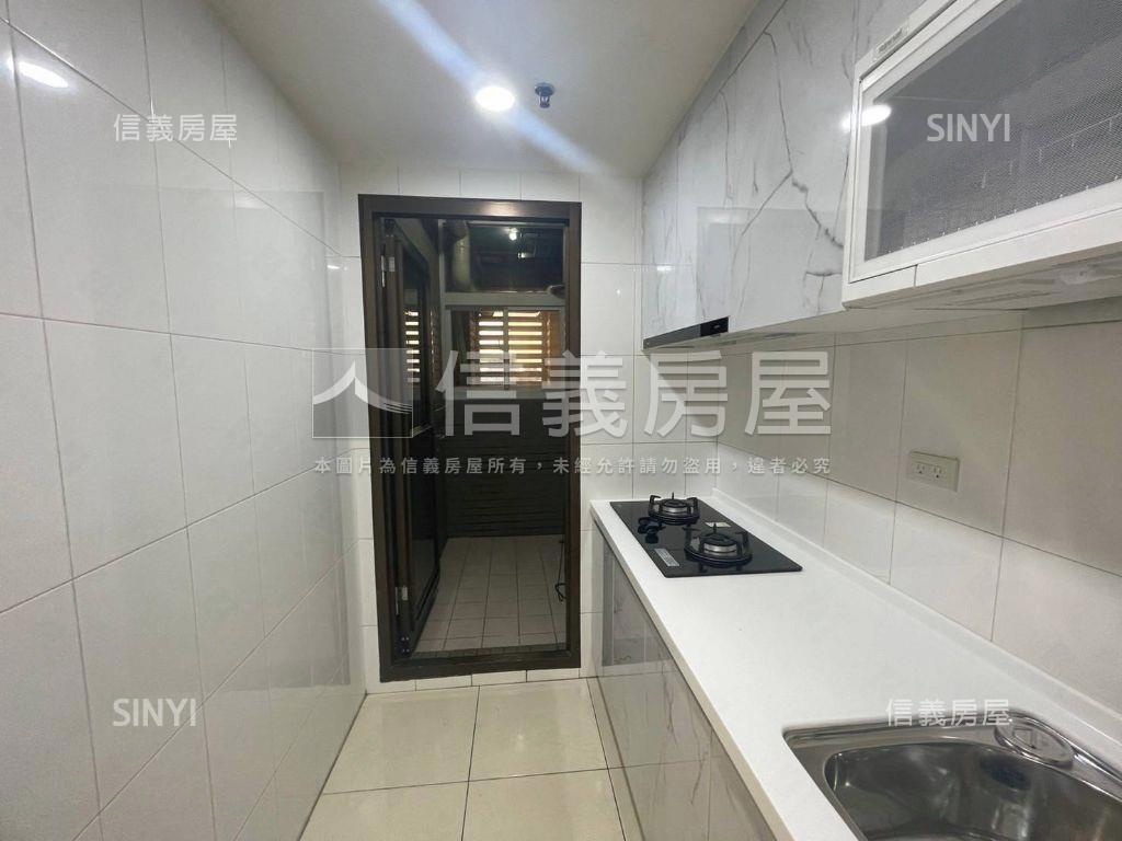 鼎中杏福全新裝潢三房平車房屋室內格局與周邊環境