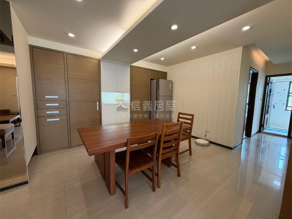 星光水悅明亮四房平車房屋室內格局與周邊環境