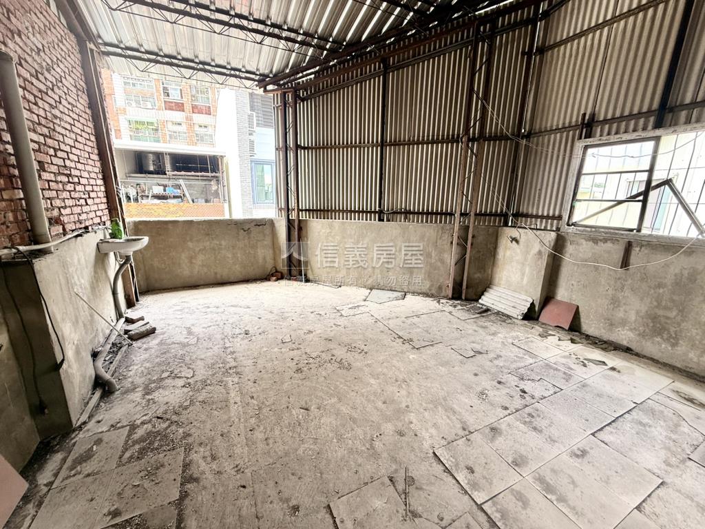 大橋｜角窗前後出入美透房屋室內格局與周邊環境