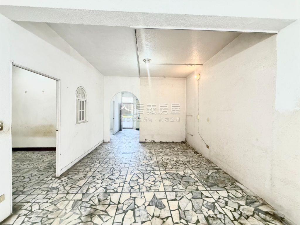 僑中採光公寓房屋室內格局與周邊環境