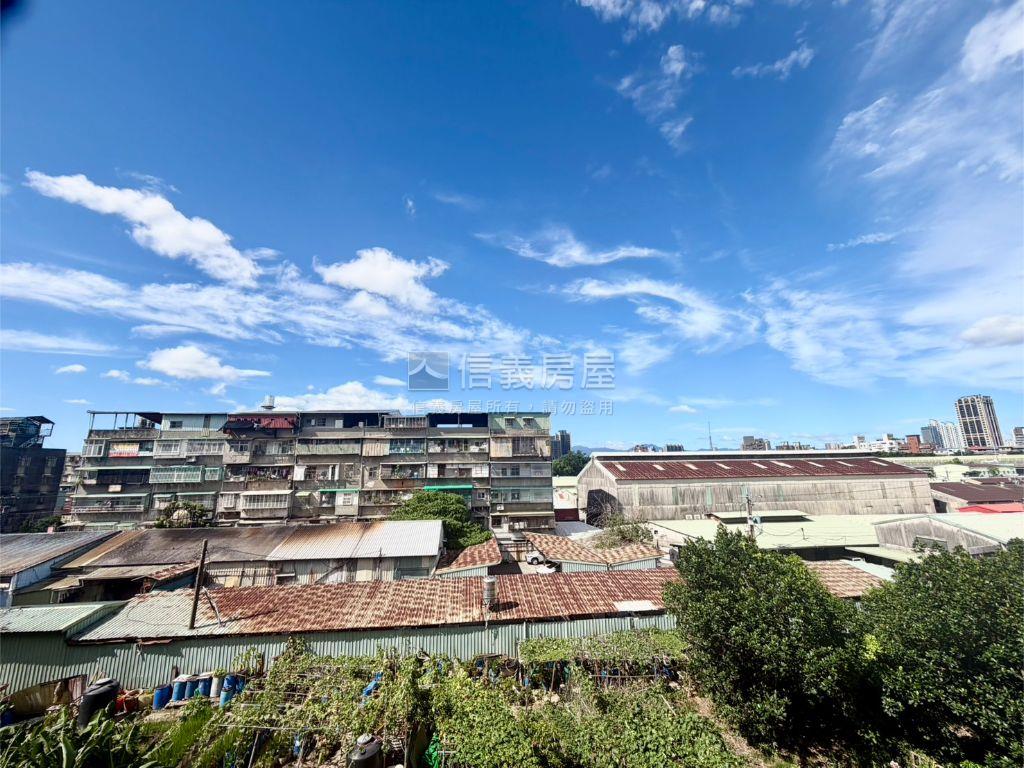 僑中採光公寓房屋室內格局與周邊環境