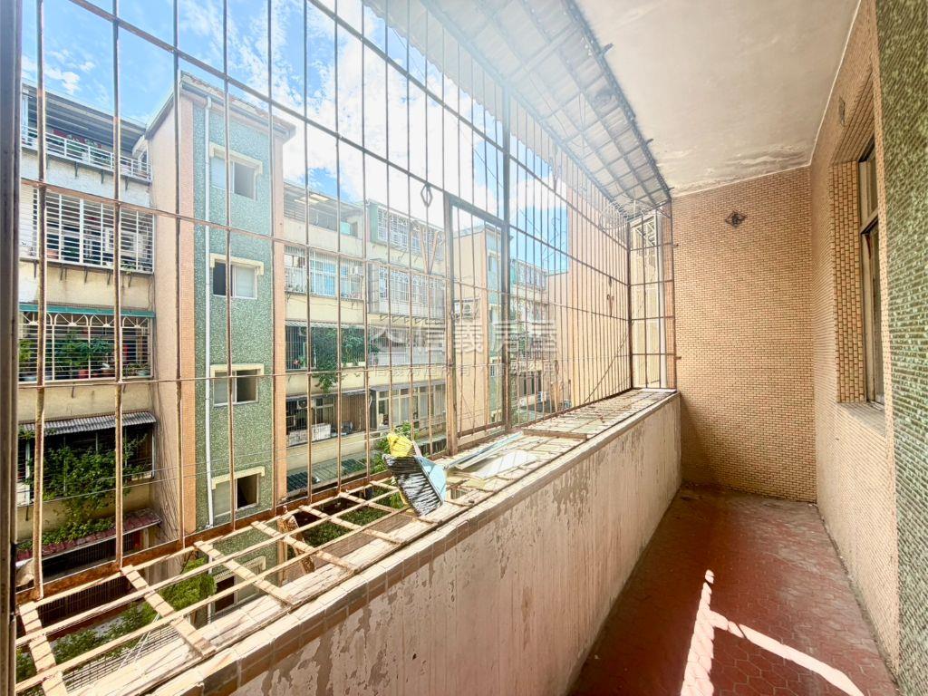 僑中採光公寓房屋室內格局與周邊環境