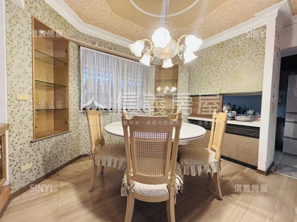 林富街。景觀四房雙平車房屋室內格局與周邊環境