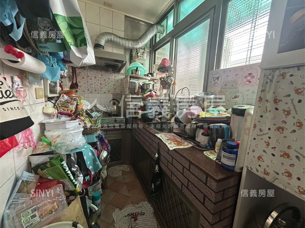 萬大公寓成家三樓房屋室內格局與周邊環境
