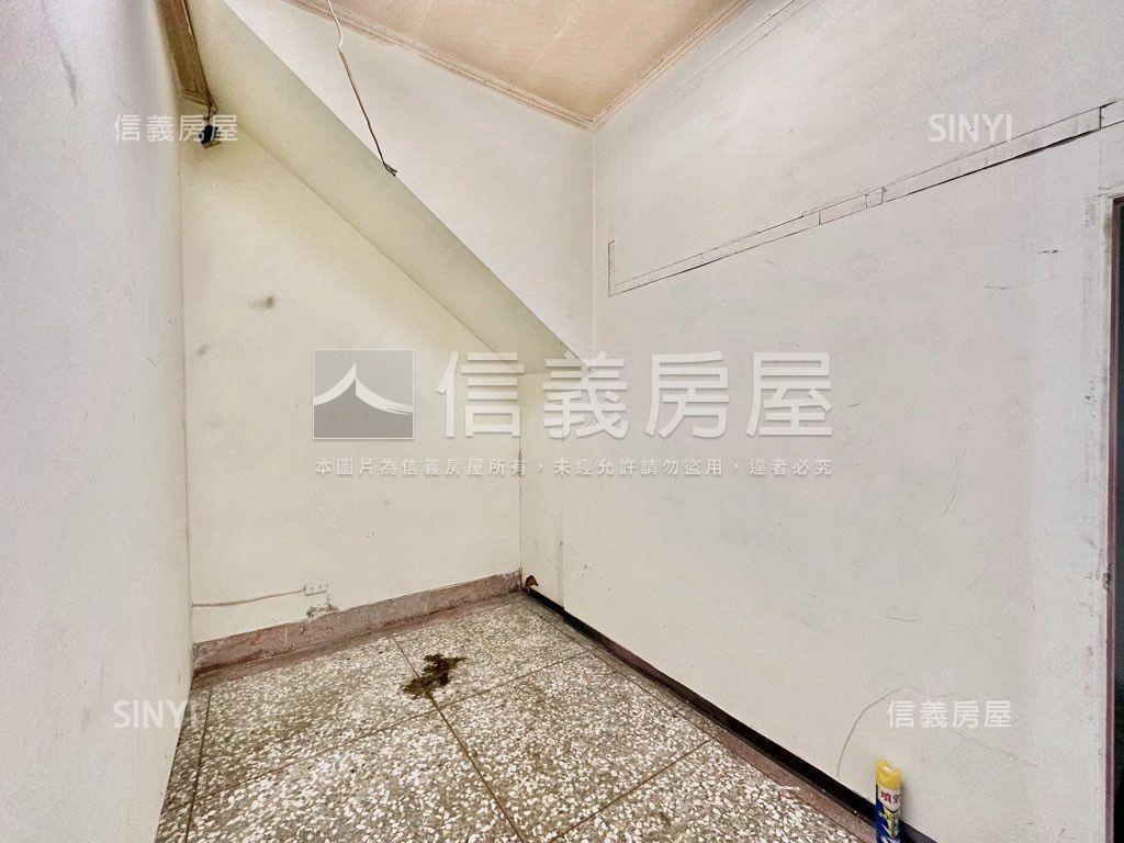 近興大附中大地坪黃金透店房屋室內格局與周邊環境