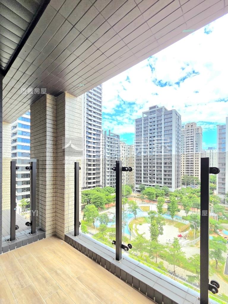 立軒天玥面公園自由設計屋房屋室內格局與周邊環境