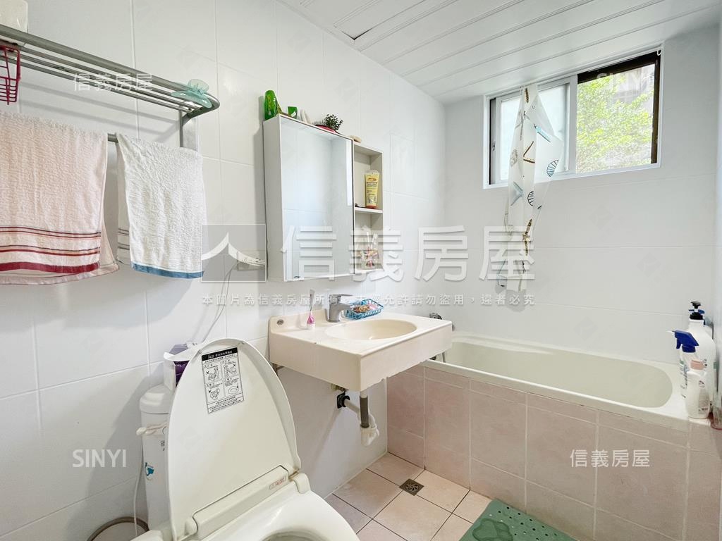 麗景大廈方正美四房房屋室內格局與周邊環境