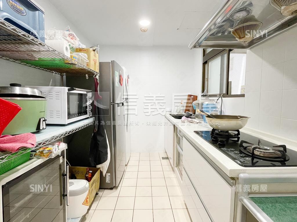 麗景大廈方正美四房房屋室內格局與周邊環境
