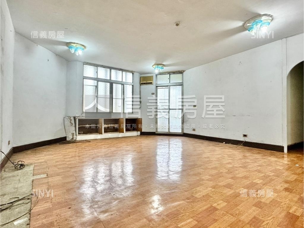 左營果貿好入手四房房屋室內格局與周邊環境