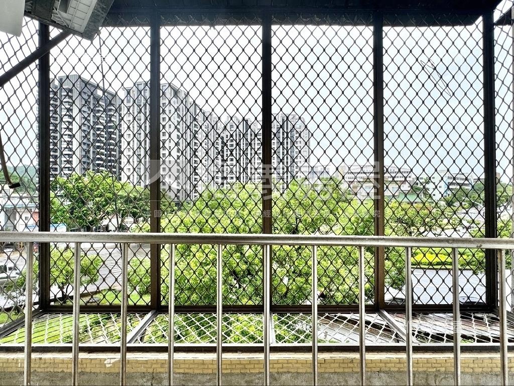 左營果貿好入手四房房屋室內格局與周邊環境