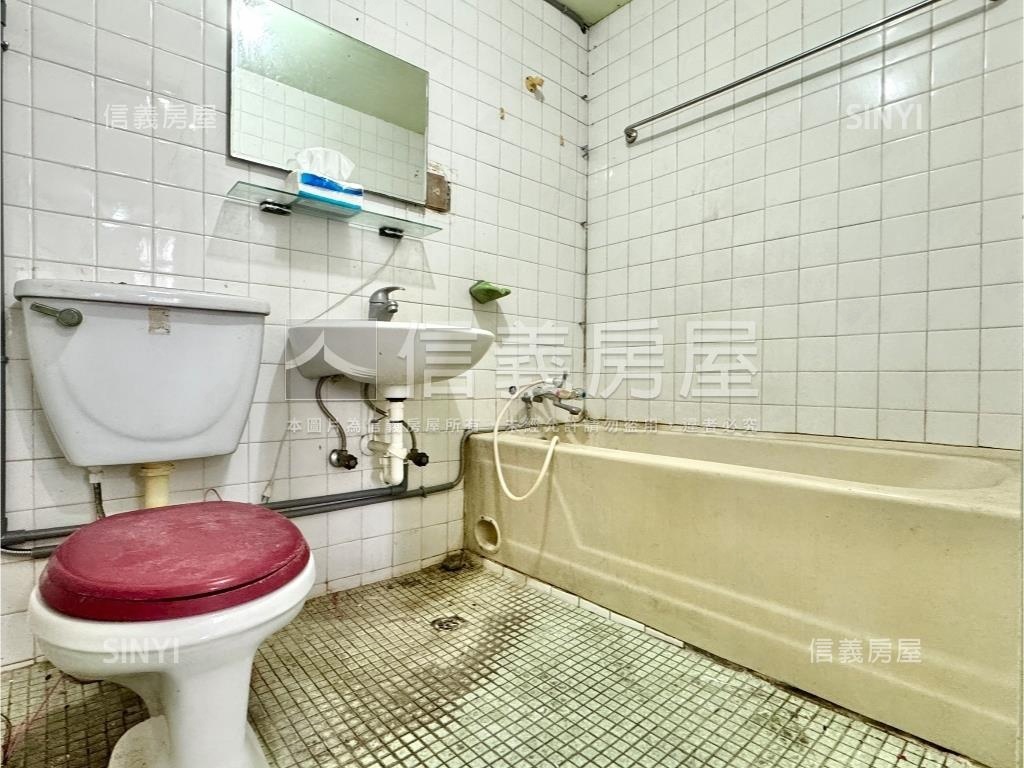 左營果貿好入手四房房屋室內格局與周邊環境