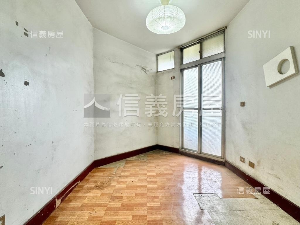 左營果貿好入手四房房屋室內格局與周邊環境