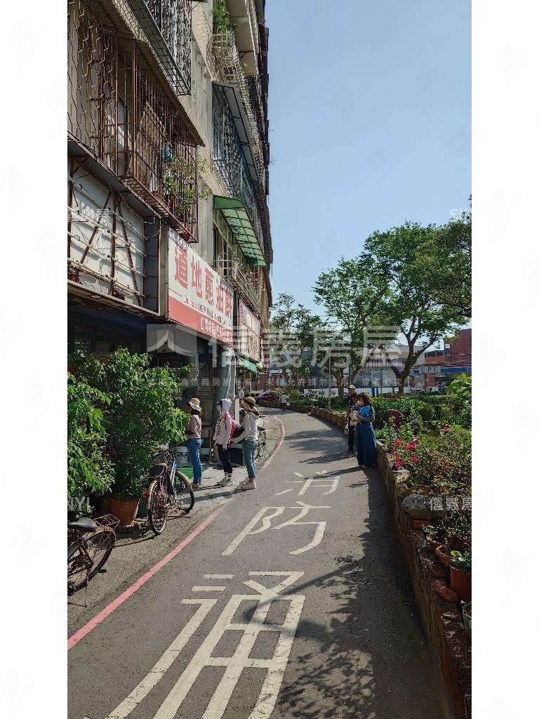 左營果貿好入手四房房屋室內格局與周邊環境