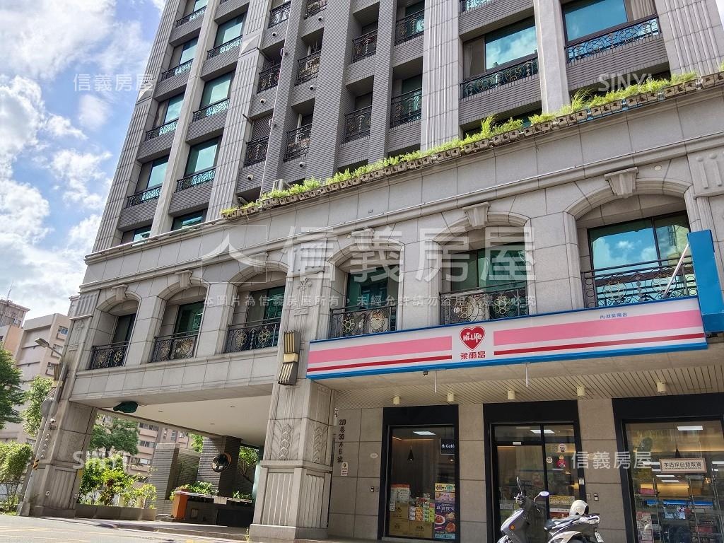 近文德站湖水裔靓兩房車位房屋室內格局與周邊環境