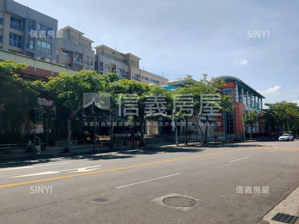 近捷運優質三房稀有釋出房屋室內格局與周邊環境